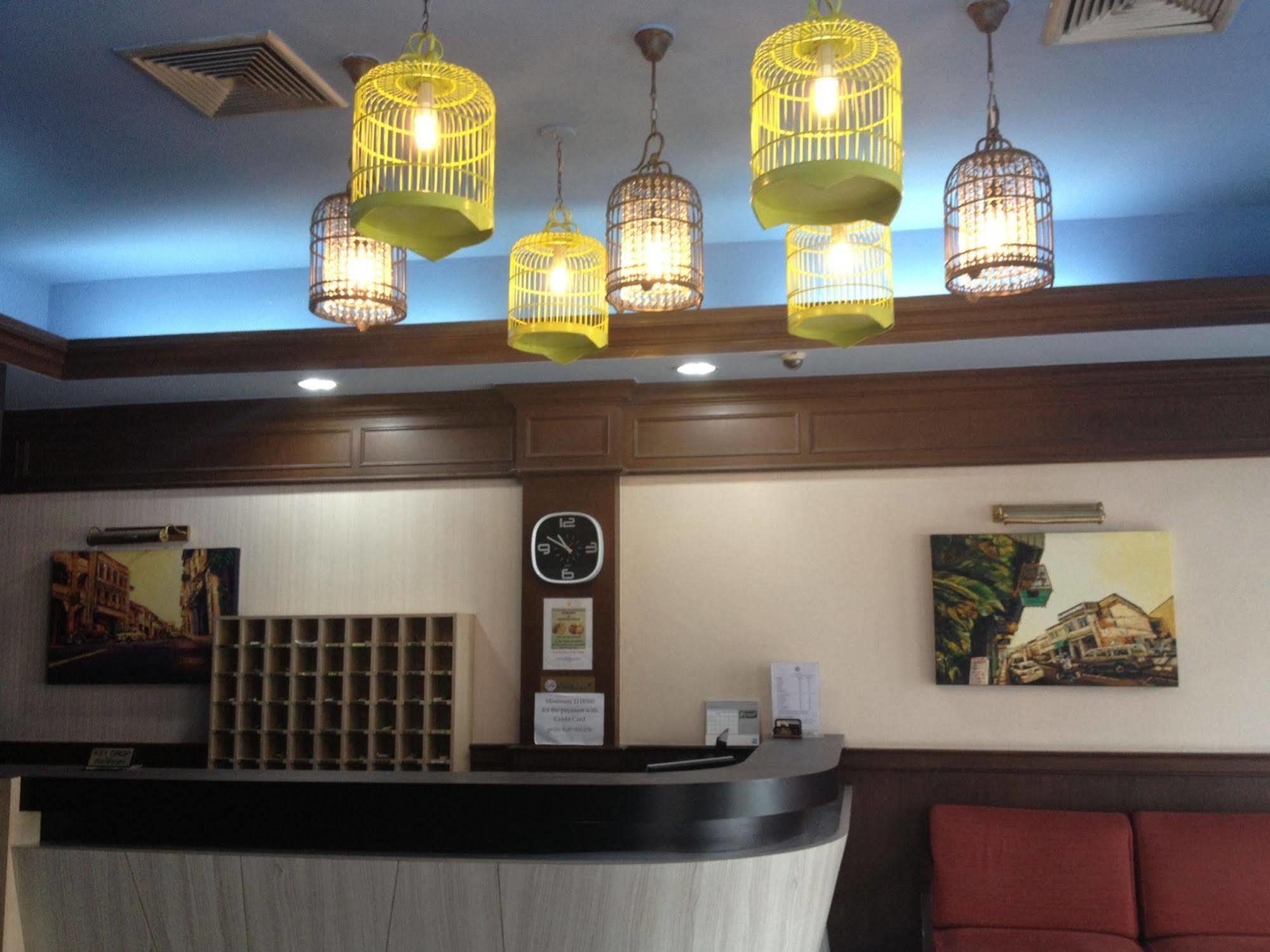 Rattana Mansion Hotel Phuket Exterior photo